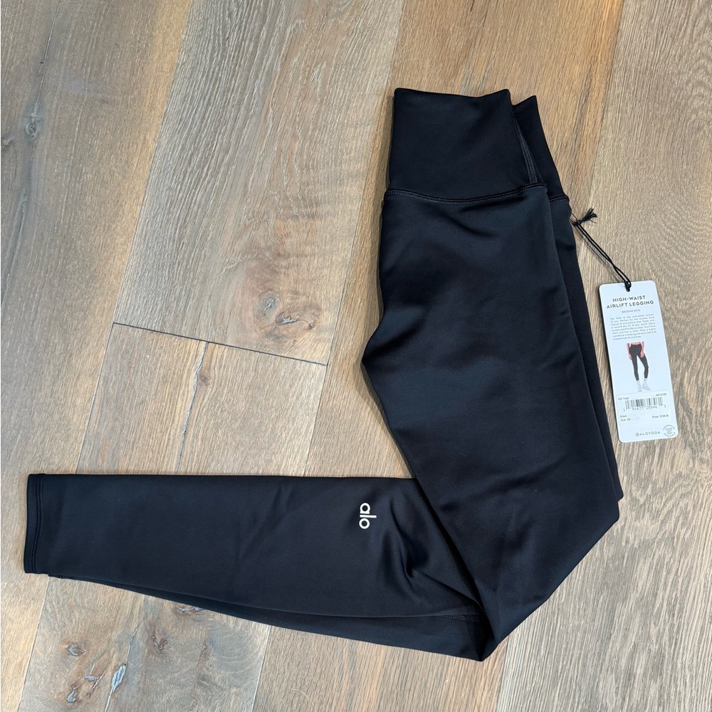 Alo Yoga Airlift 7/8 high-waist Legging, sized XS, Black